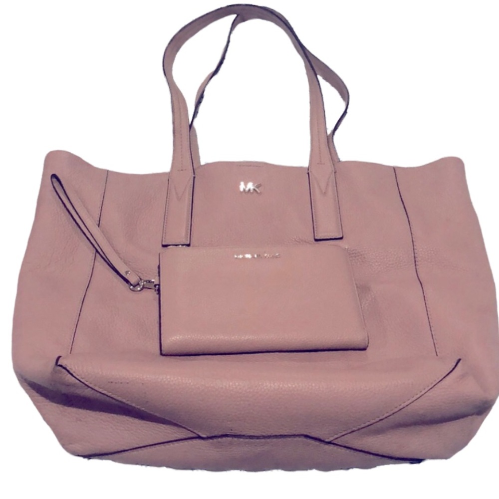 Michael Kors Large Bag and Wristlet Matching Set